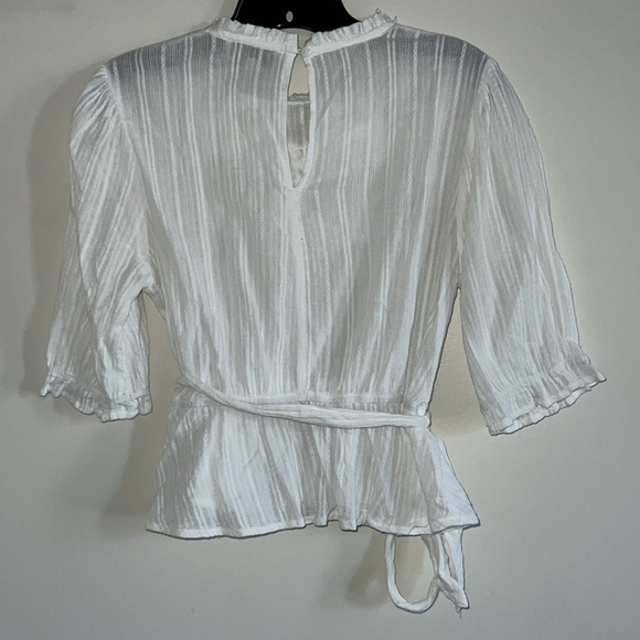HAYDEN - SMALL WHITE ELASTIC WAIST W/ TIE BLOUSE EUC - Picture 5 of 12